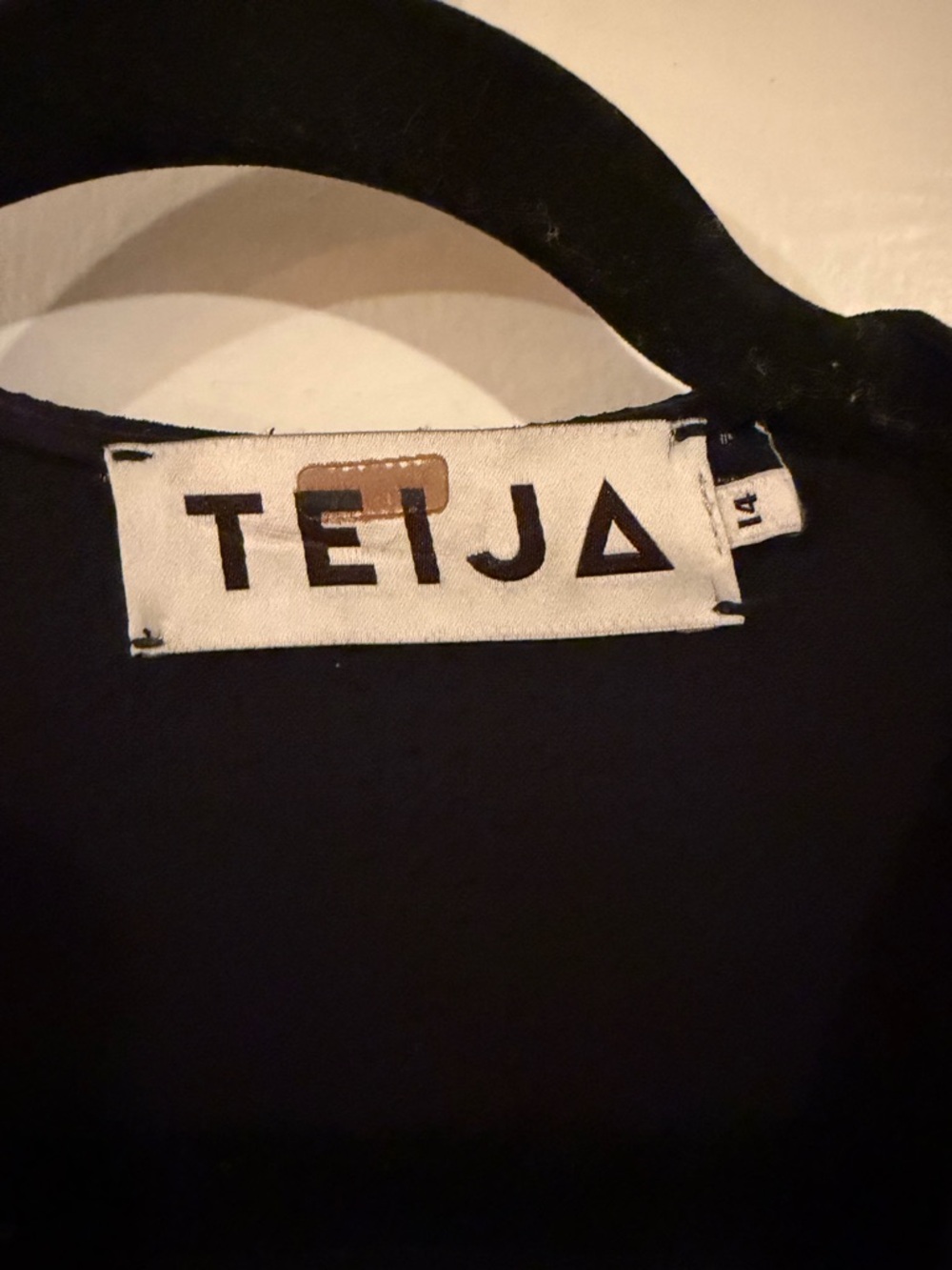Teija 100% Silk Navy Balloon-Sleeve Tie-Neck Blouse - Picture 7 of 7